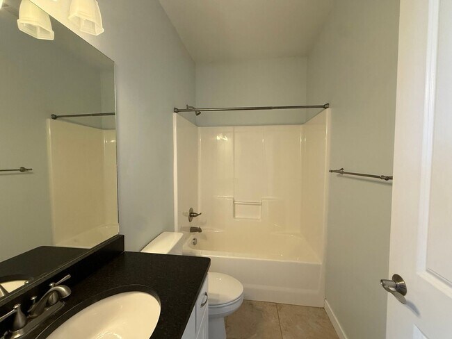 Building Photo - Now renting 3 bedroom 2 bathroom House, visit our website at www.stillproperties.com