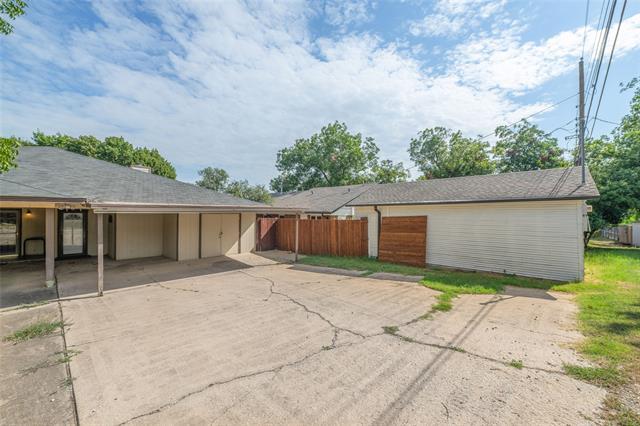 Building Photo - 2123 Mistletoe Ave