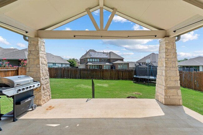 Building Photo - 508 Hidden Creek Way