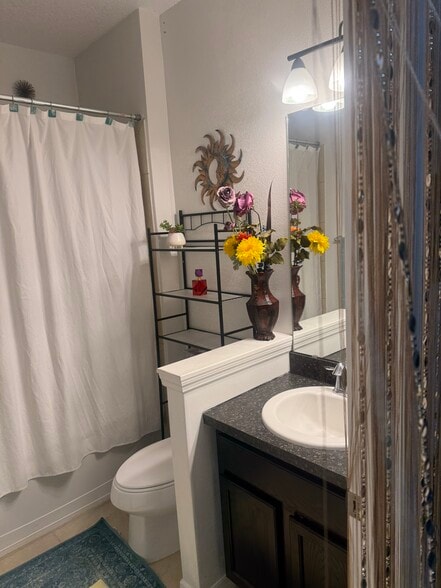 Building Photo - 15337 Southern Martin St