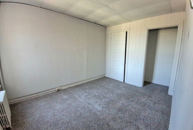 Building Photo - 959 E Philadelphia St