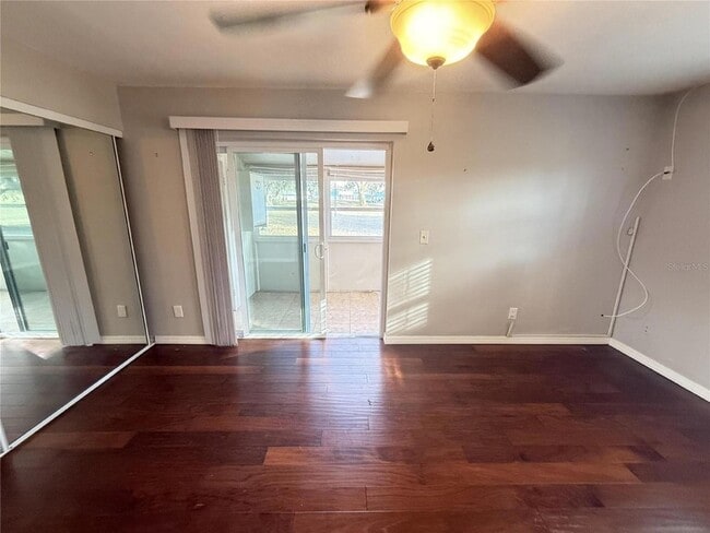 Building Photo - 2202 Clubhouse Dr