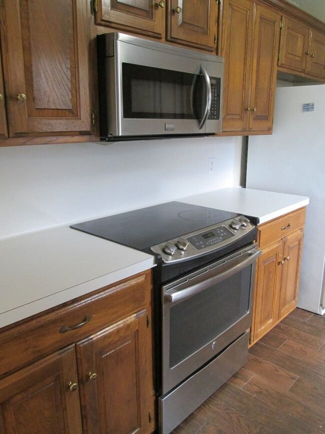 Building Photo - 3 bedroom 2 bath home in Tyler! Coming soon!