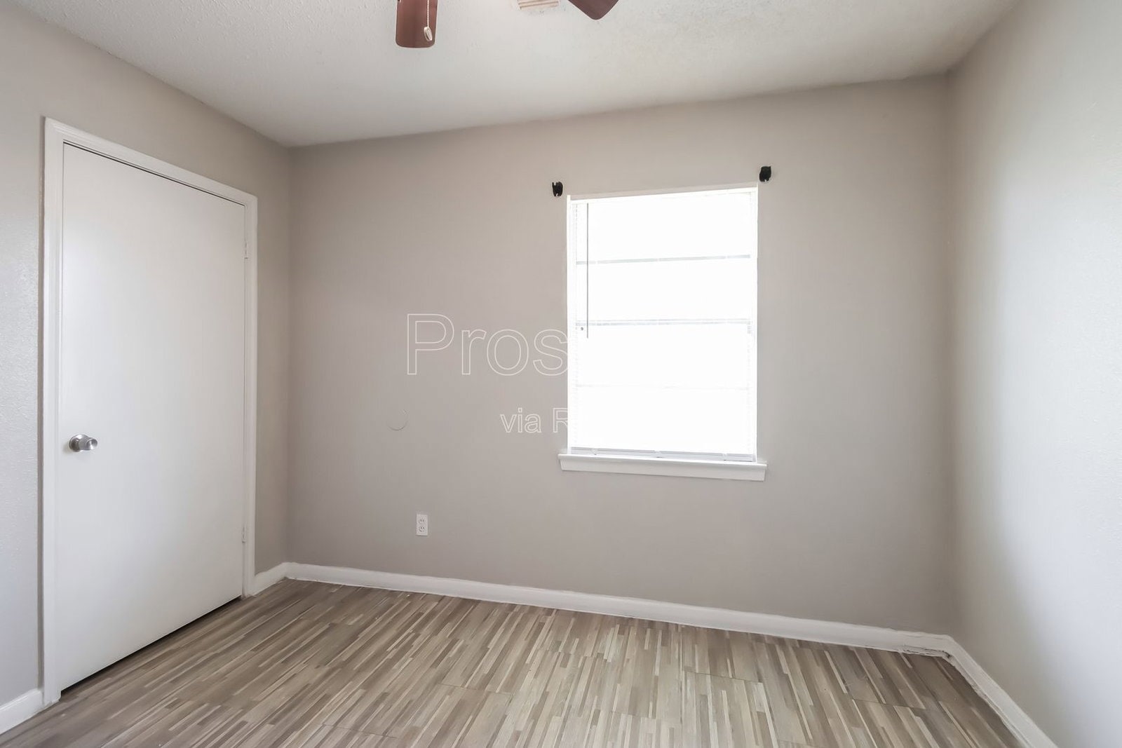 Building Photo - 11235 Lemond Dr