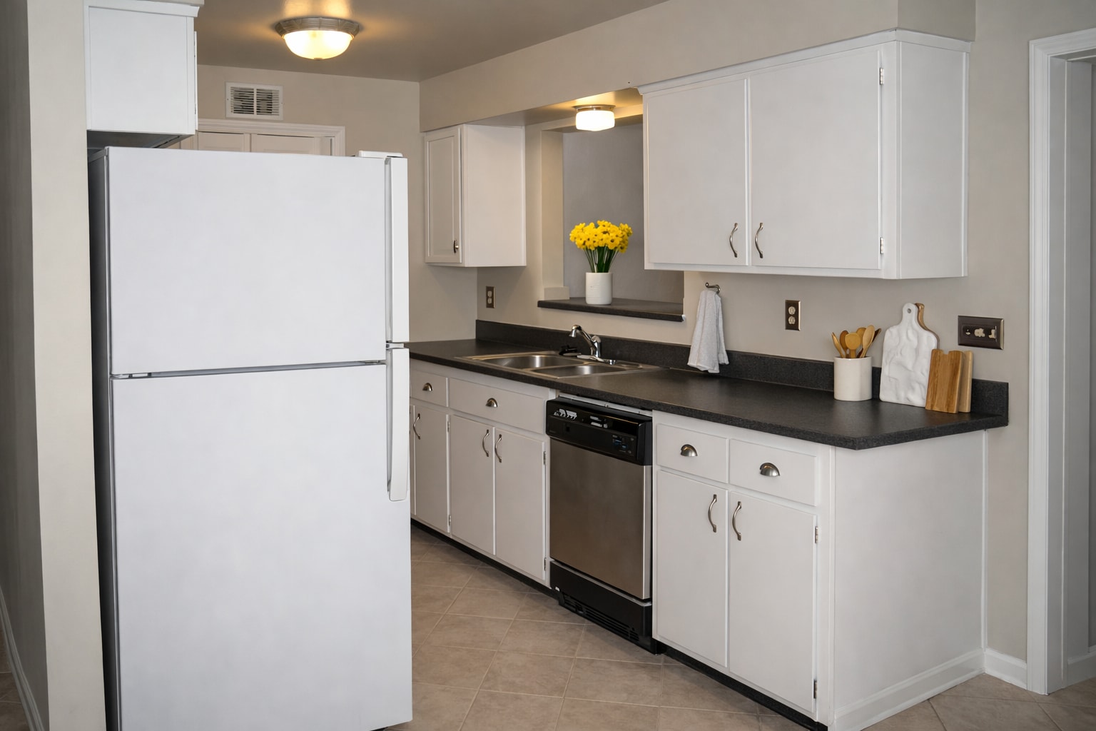 Kitchen - 1130 W 9th St