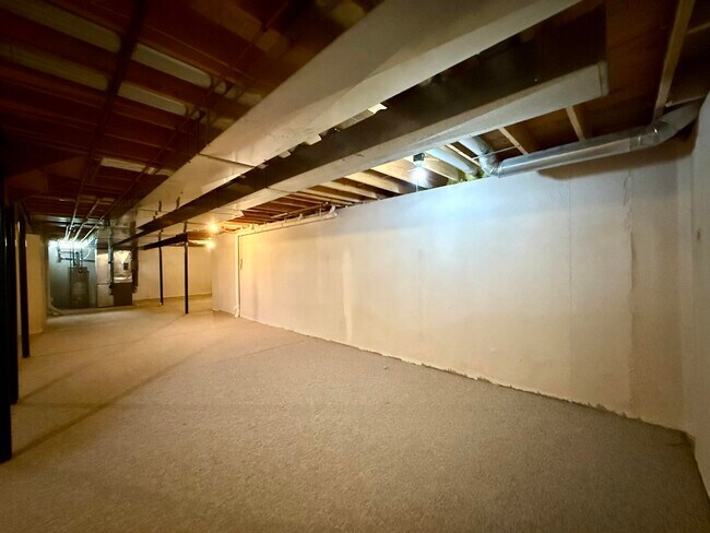 Building Photo - 2777 Mystic Dr