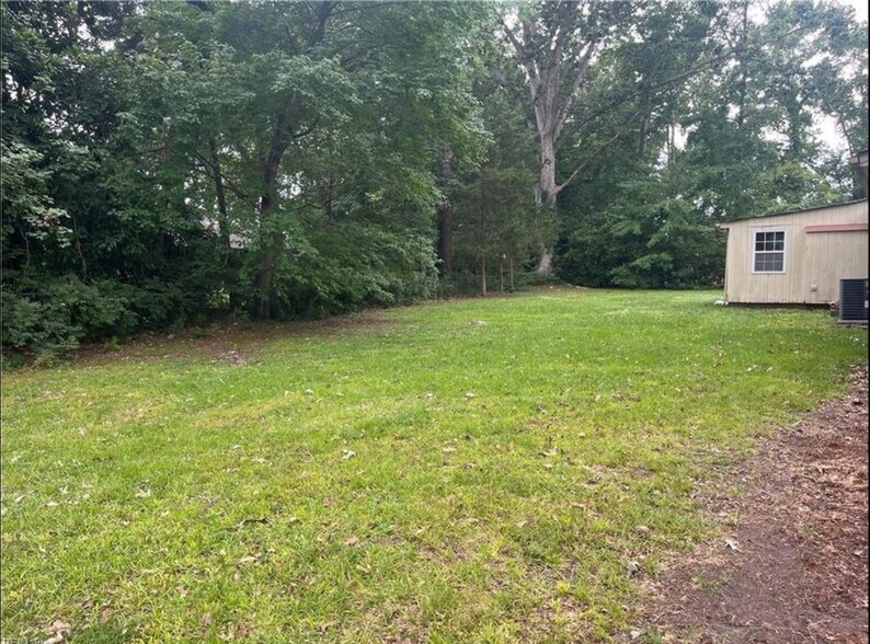 Building Photo - 229 Bridgeview Cir