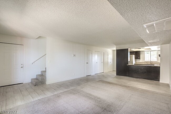 Building Photo - 5915 Vegas Dr