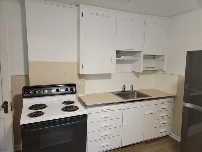 Building Photo - 208 S Liberty Ave