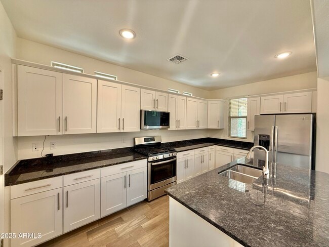 Building Photo - 3231 S Mingus Dr