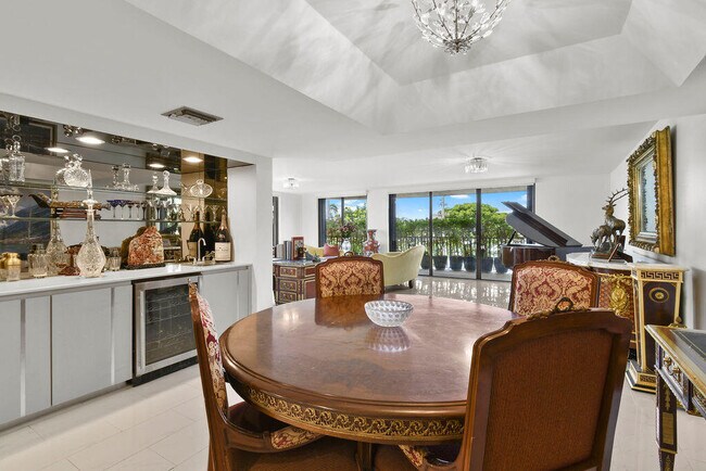 Building Photo - 4000 S Ocean Blvd