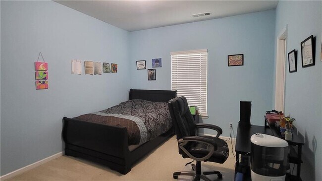 Building Photo - 5295 Rustic Ct