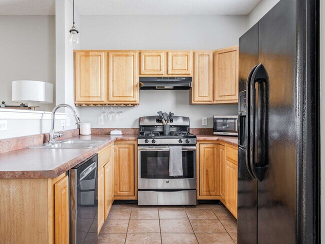 Building Photo - 2318 N New Jersey St