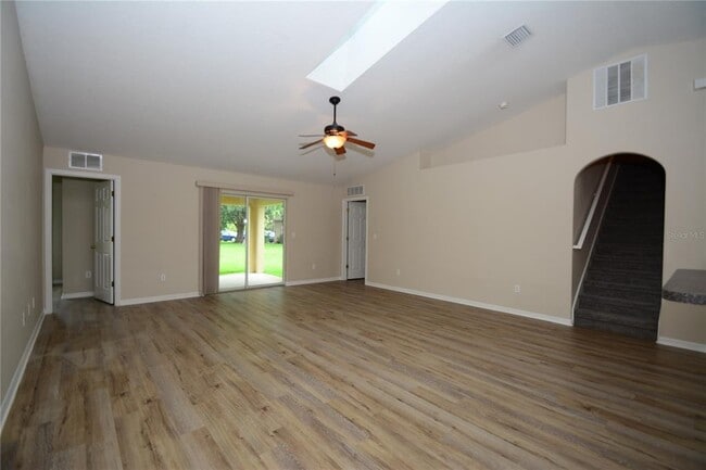 Building Photo - 20 Wheeler Ln