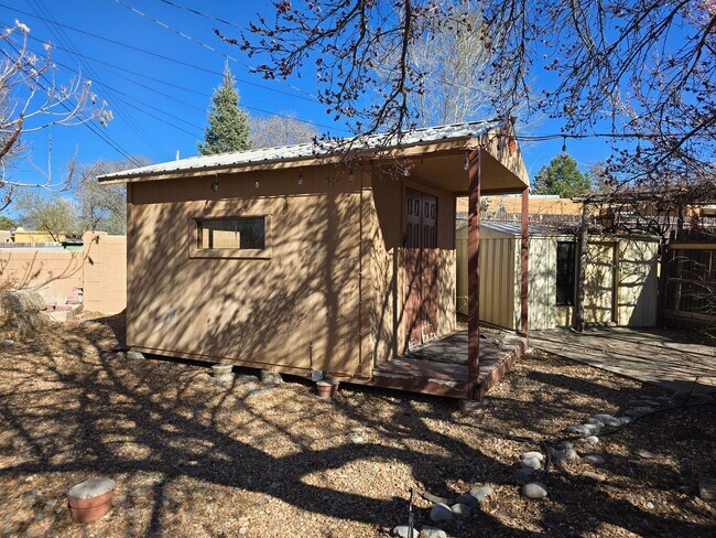 Building Photo - 1823 Tewa Rd