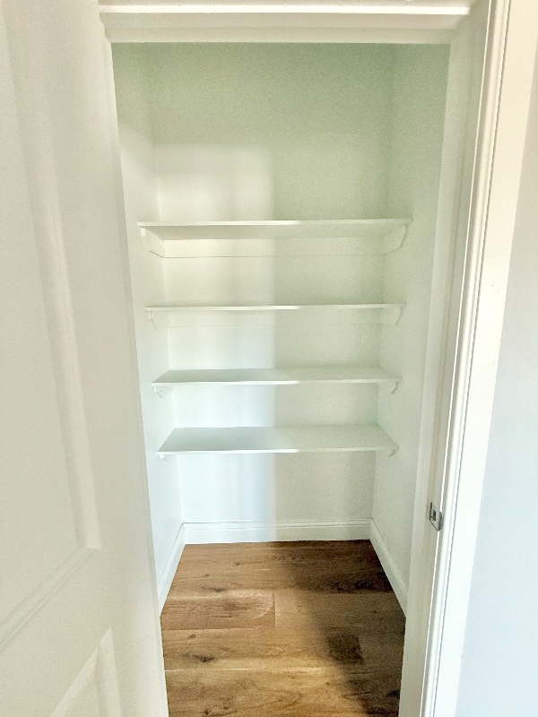 Building Photo - 988 S 6th Ave