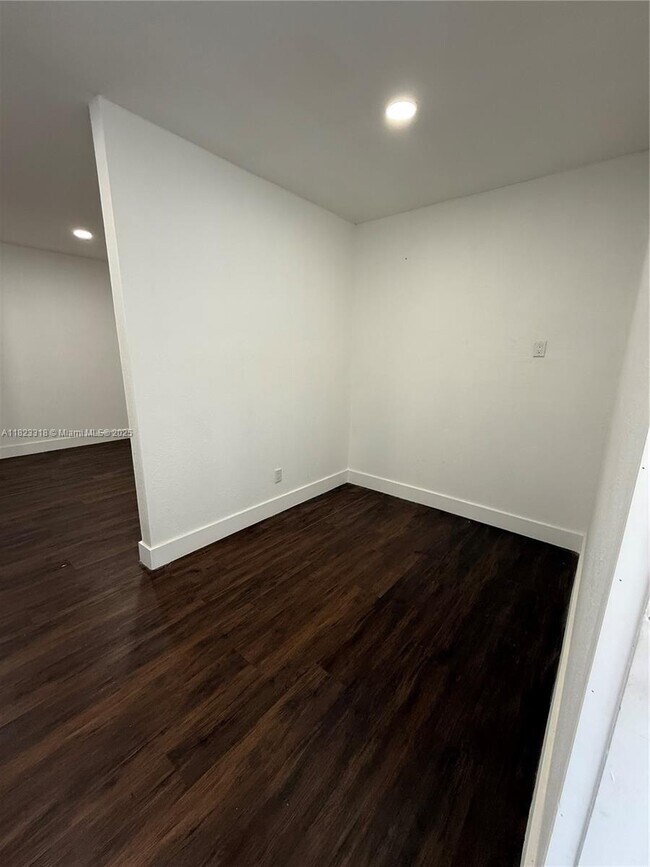 Building Photo - 15510 SW 57th Terrace