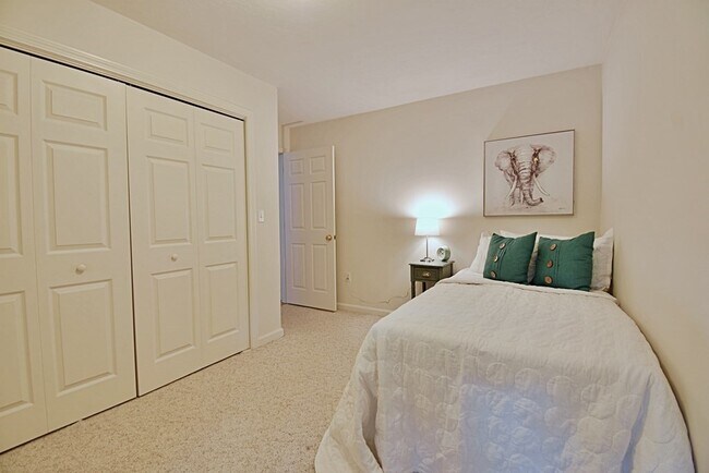 Building Photo - 19 Ptarmigan Dr