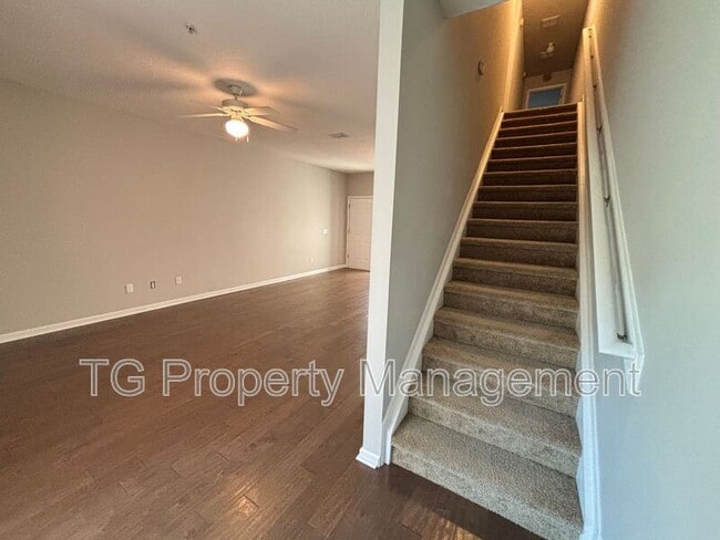 Building Photo - 196 Leese Dr