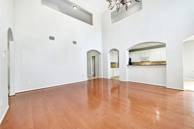 Building Photo - 2510 Pine Brook Dr