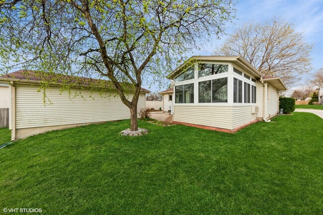 Building Photo - 6611 51st Ave