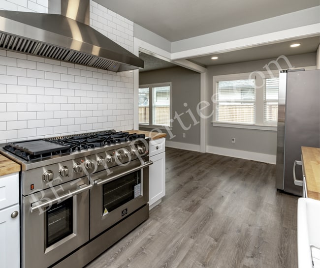 Building Photo - Renovated Tacoma Home