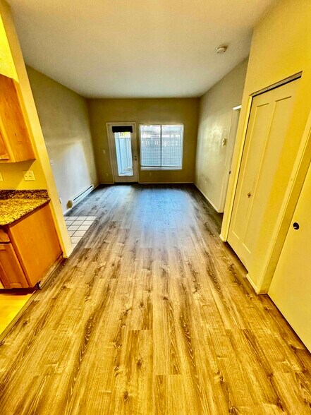 Building Photo - 21 Bayside Ct