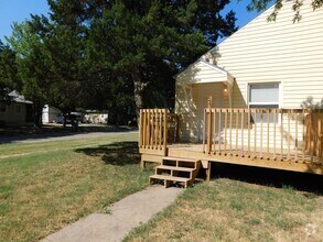 Building Photo - One bedroom/1 bath duplex in El Dorado!