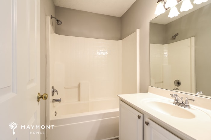 Building Photo - 2 Bottesford Ct