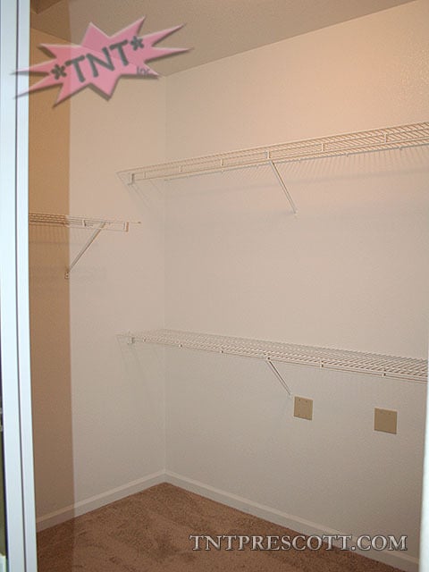 Building Photo - Home in Oaks of the Ranch HOA ~ COMP HOLD