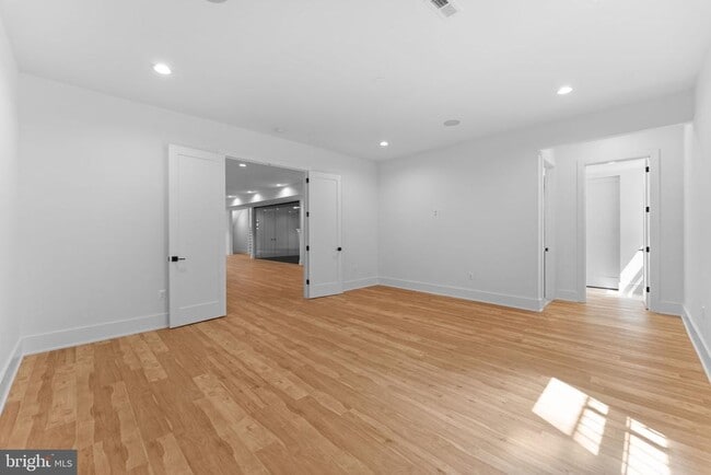 Building Photo - 608 Walker Rd
