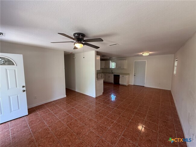 Building Photo - 560 Wickford Way