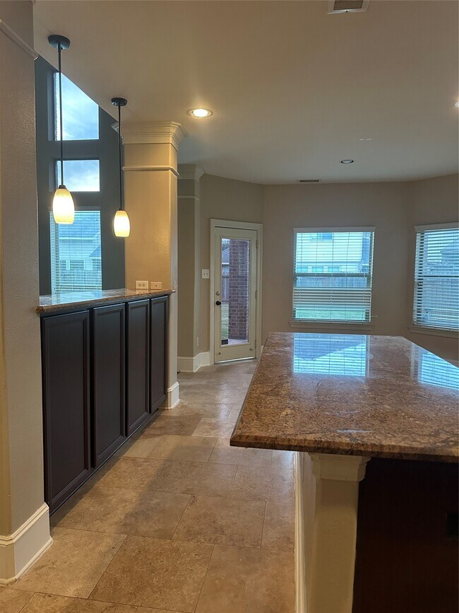 Building Photo - 13915 Sawmill Run Ln