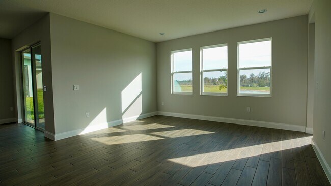 Building Photo - 12182 Eastmoor Dr