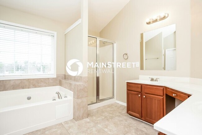 Building Photo - 5 Bedroom Pet-Friendly Home in Austell, GA with Main Street Renewal