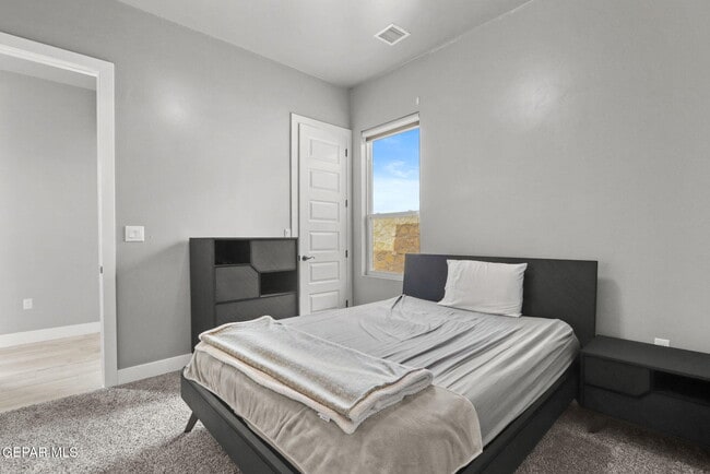 Building Photo - 7373 Cimarron Rim Dr