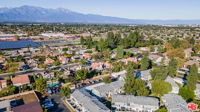 Building Photo - 926 W Philadelphia St