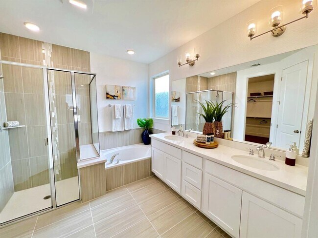 Building Photo - 4640 Modena Bay Bend