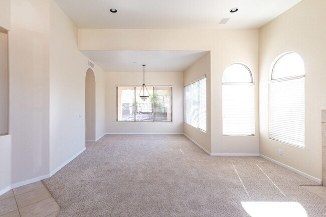 Building Photo - 11183 E Beck Ln