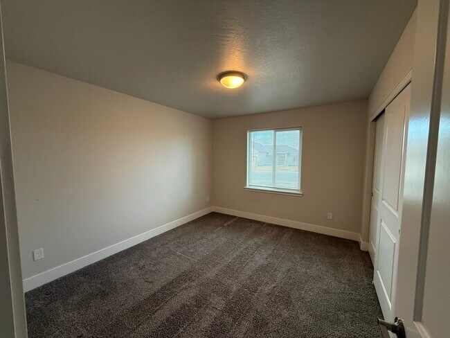 Building Photo - 10506 Silverbright Dr