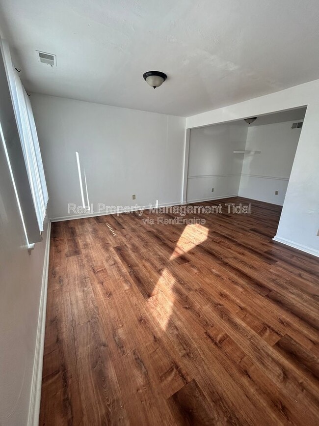 Building Photo - 3204 Wimbledon Way