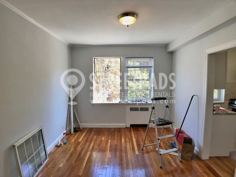 Building Photo - 1139 Beacon St