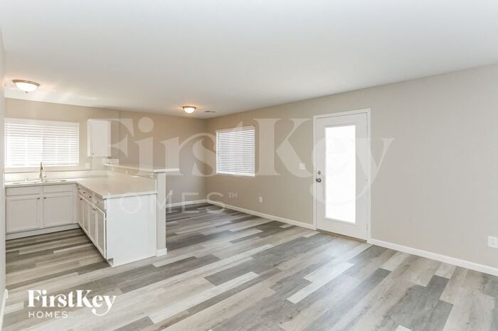 Building Photo - 3309 Idaho Springs St