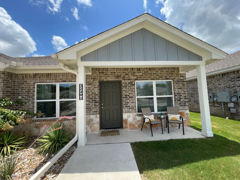 Building Photo - 3240 Belmont Dr