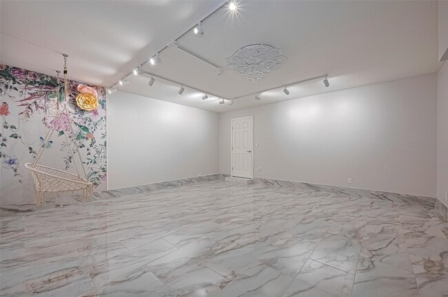 Building Photo - 5914 Clerkenwell Dr