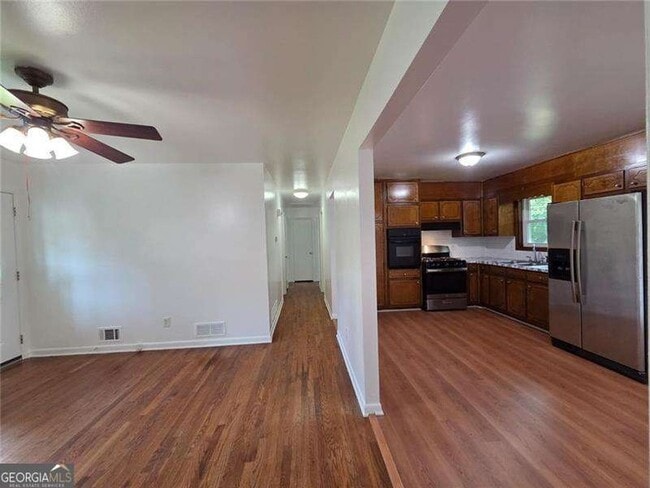 Building Photo - 762 Lancelot Dr