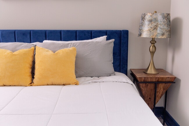 Building Photo - 431 Leboeuf St