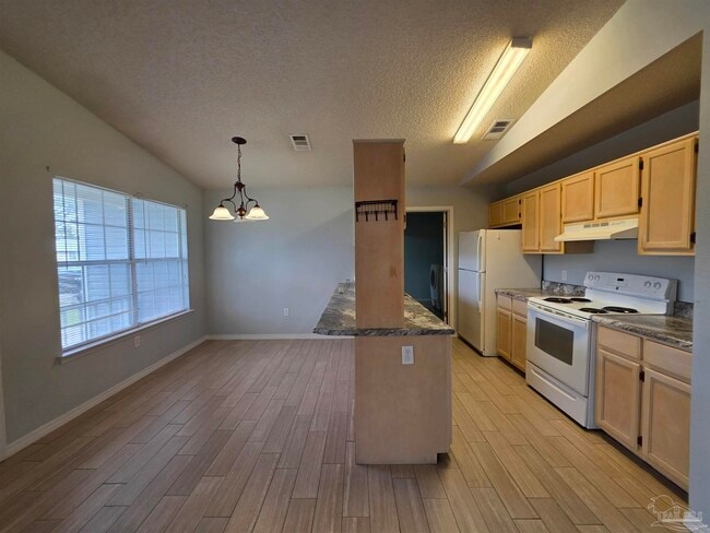 Building Photo - 2111 Karlburg Dr