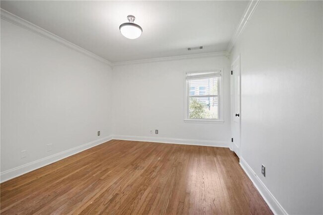 Building Photo - 2134 Beecher Cir SW