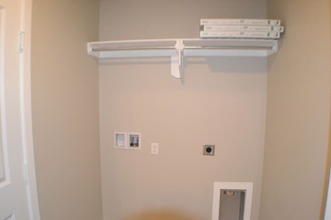 Building Photo - House For Lease in Midland